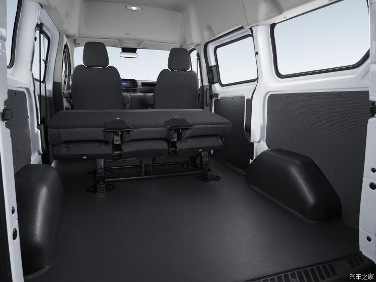 江铃福特 全顺 2023款 V362 2.0T柴油自动多功能商用车短轴中顶5/6座 江铃福特 全顺 2023款 V362 2.0T柴油自动多功能商用车短轴中顶5/6座