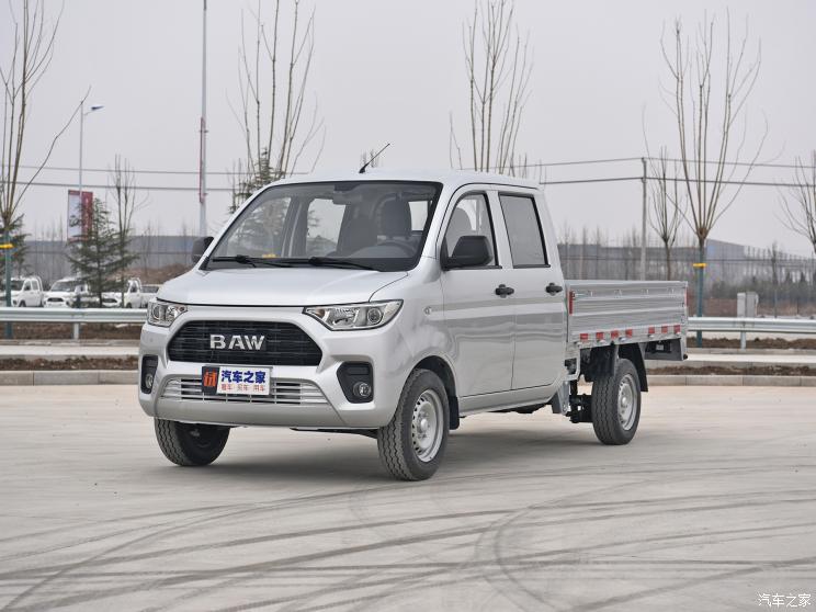 北京汽车制造厂 鲸卡T6 2022款 2.0L手动豪华版双排LQ481QFB 北京汽车制造厂 鲸卡T6 2022款 2.0L手动豪华版双排LQ481QFB