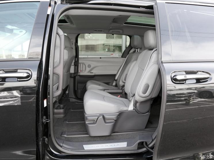 一汽丰田 格瑞维亚 2022款 2.5L混动 尊贵版