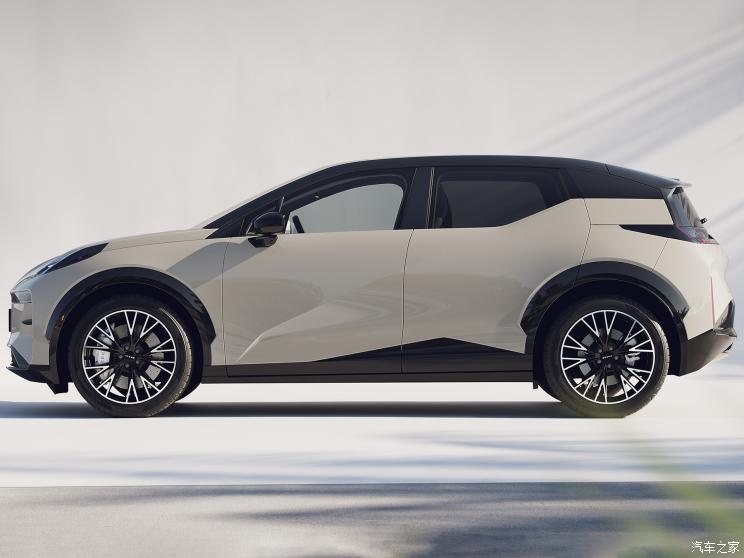 极氪 极氪X 2023款 四驱版 4座 极氪 极氪X 2023款 四驱版 4座