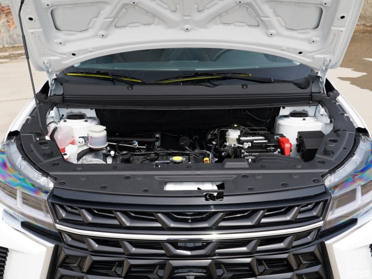 东风风行 风行T5 2023款 1.6L 手动基本型 东风风行 风行T5 2023款 1.6L 手动基本型