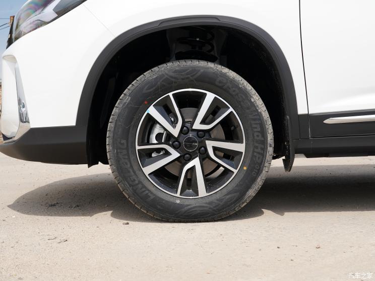 东风风行 风行T5 2023款 1.6L 手动基本型 东风风行 风行T5 2023款 1.6L 手动基本型