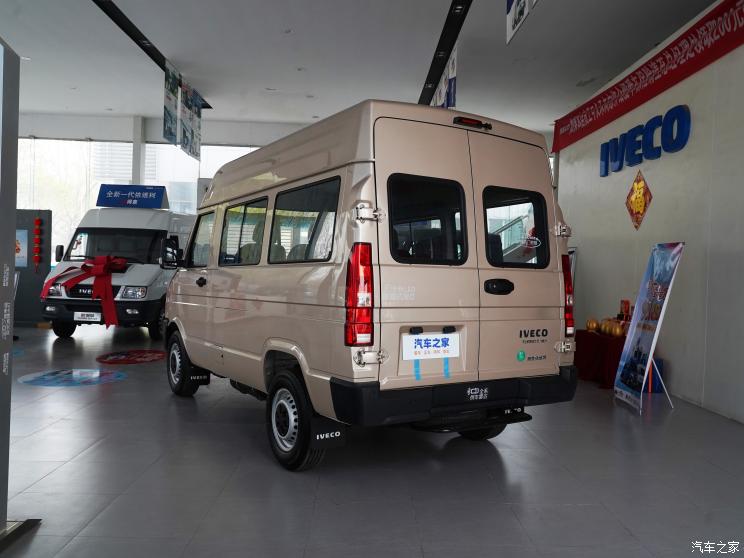 南京依维柯 依维柯得意 2023款 多功能客车