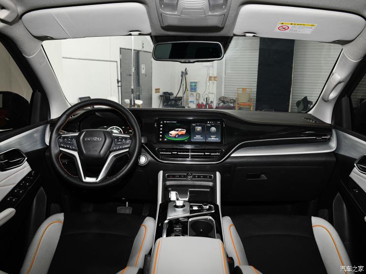 江西五十铃 D-MAX 2023款 1.9T自动四驱柴油V-CROSS高配RZ4E 江西五十铃 D-MAX 2023款 1.9T自动四驱柴油V-CROSS高配RZ4E