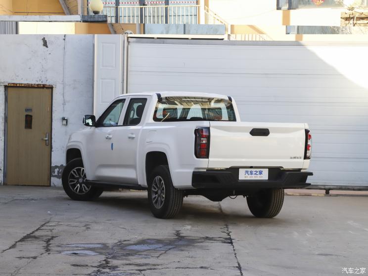 江铃汽车 大道 2023款 全能者 2.3T柴油手动四驱标轴舒享款 江铃汽车 大道 2023款 全能者 2.3T柴油手动四驱标轴舒享款