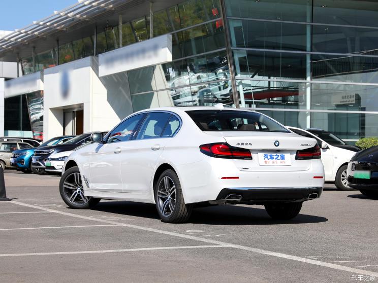 华晨宝马 宝马5系 2022款 改款二 530Li xDrive 豪华套装 华晨宝马 宝马5系 2022款 改款二 530Li xDrive 豪华套装