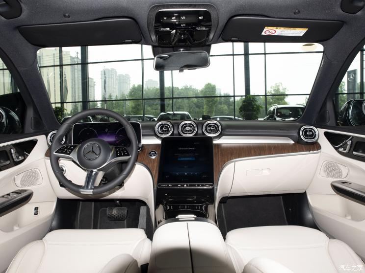 北京奔驰 奔驰C级 2023款 改款 C 260 L 北京奔驰 奔驰C级 2023款 改款 C 260 L