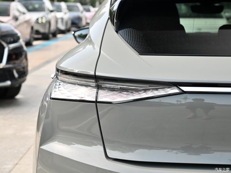 DS(进口) DS 4 2023款 1.6T 基本型 DS(进口) DS 4 2023款 1.6T 基本型