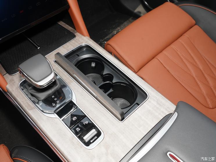 一汽红旗 红旗HS7 2023款 2.0T 自动四驱旗领版 七座 一汽红旗 红旗HS7 2023款 2.0T 自动四驱旗领版 七座