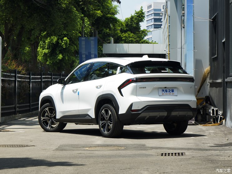 吉利汽车 银河L7 2023款 1.5T 55km AIR 吉利汽车 银河L7 2023款 1.5T 55km AIR