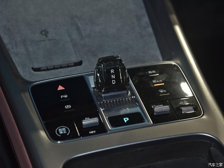 比亚迪 海豹 2023款 DM-i 1.5T 121km 基本型 比亚迪 海豹 2023款 DM-i 1.5T 121km 基本型