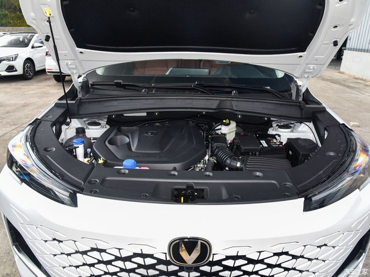 长安汽车 长安CS55PLUS 2023款 第三代 1.5T 基本型 长安汽车 长安CS55PLUS 2023款 第三代 1.5T 基本型