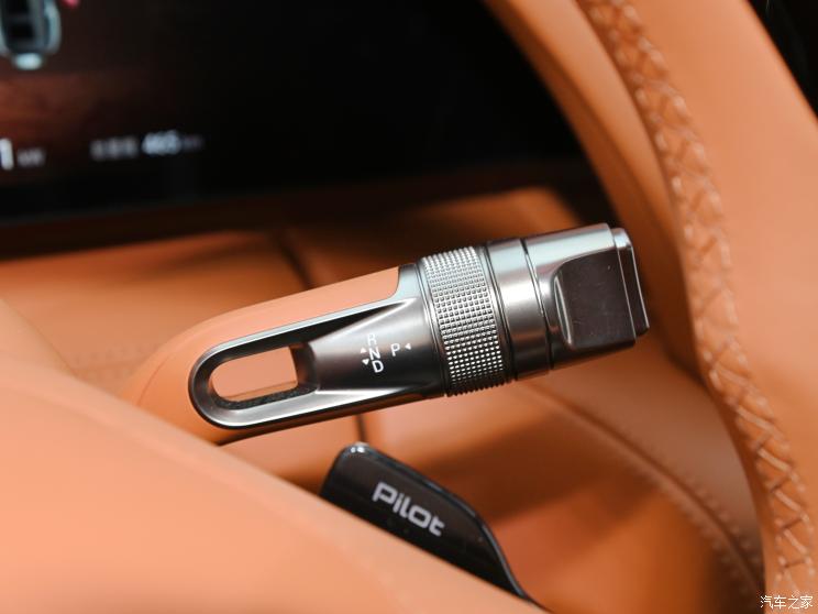 仰望 仰望U8 2023款 豪华版 仰望 仰望U8 2023款 豪华版