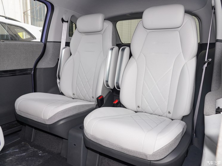 北汽新能源 极狐考拉 2023款 家庭版Pro 北汽新能源 极狐考拉 2023款 家庭版Pro