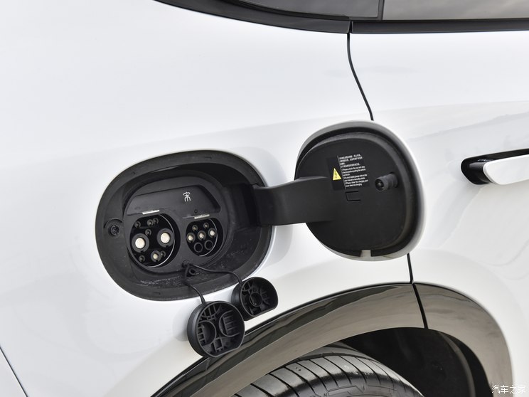 比亚迪 宋L 2023款 中配 比亚迪 宋L 2023款 中配