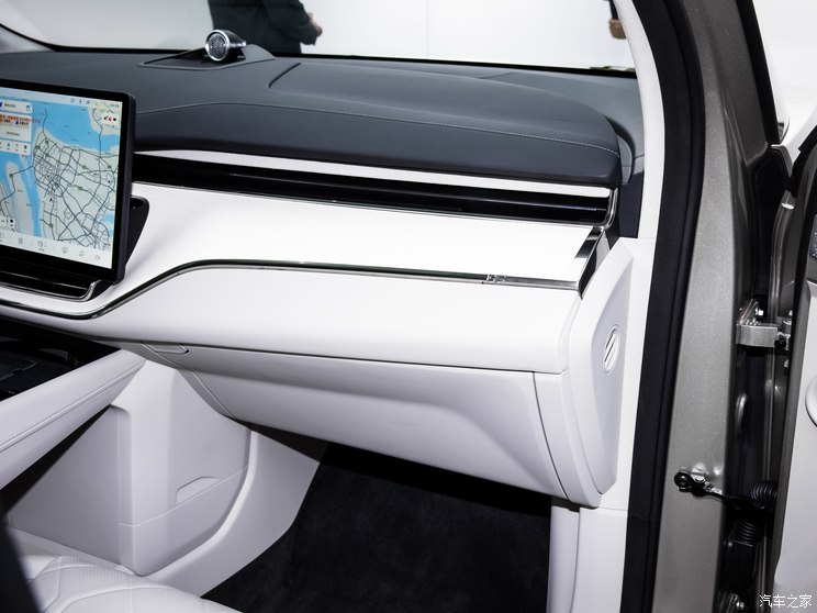 沃尔沃亚太 沃尔沃EM90 2024款 Ultra 沃尔沃亚太 沃尔沃EM90 2024款 Ultra