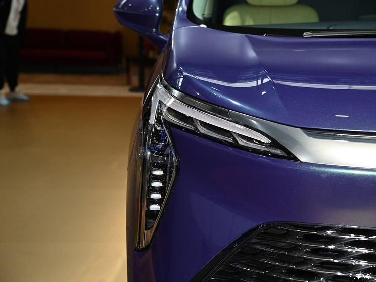 上汽通用别克 世纪 2023款 2.0T 四座私享版 联名高定系列 云水吟 上汽通用别克 世纪 2023款 2.0T 四座私享版 联名高定系列 云水吟