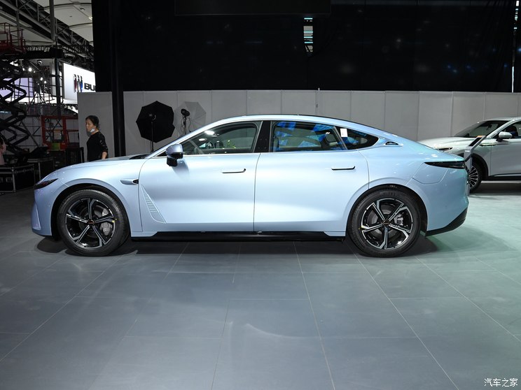 星途 星纪元 ES 2023款 Plus版 星途 星纪元 ES 2023款 Plus版