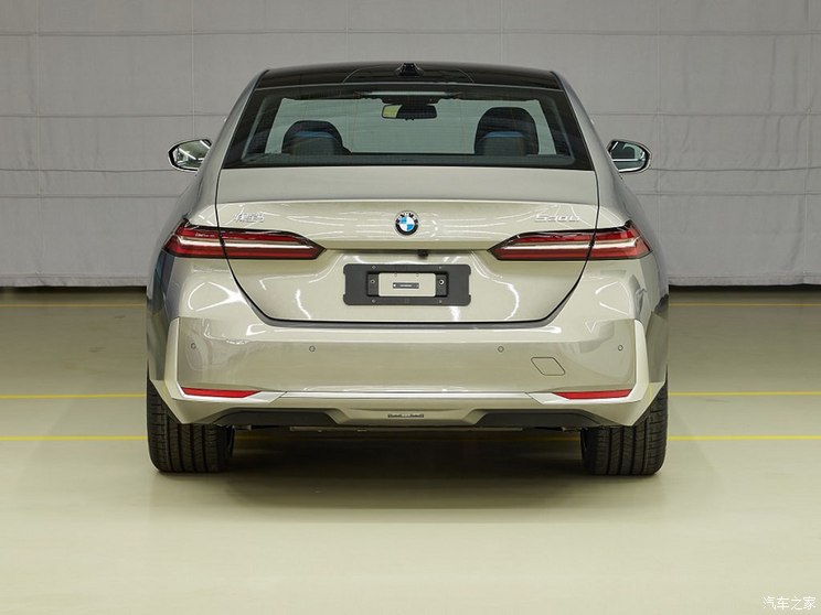 华晨宝马 宝马5系 2024款 530Li M运动套装 华晨宝马 宝马5系 2024款 530Li M运动套装