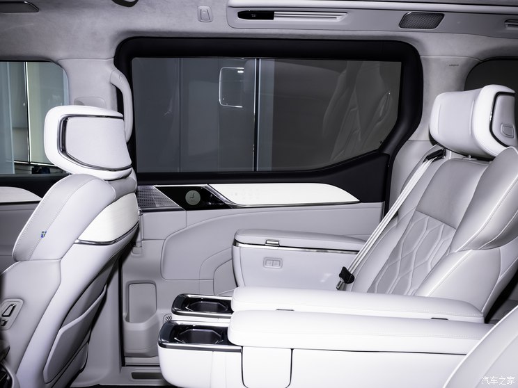 沃尔沃亚太 沃尔沃EM90 2024款 Ultra 沃尔沃亚太 沃尔沃EM90 2024款 Ultra