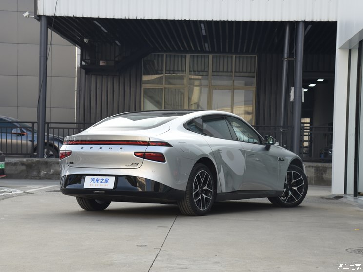 小鹏汽车 小鹏P7 2023款 P7i 610 Max 性能版 小鹏汽车 小鹏P7 2023款 P7i 610 Max 性能版