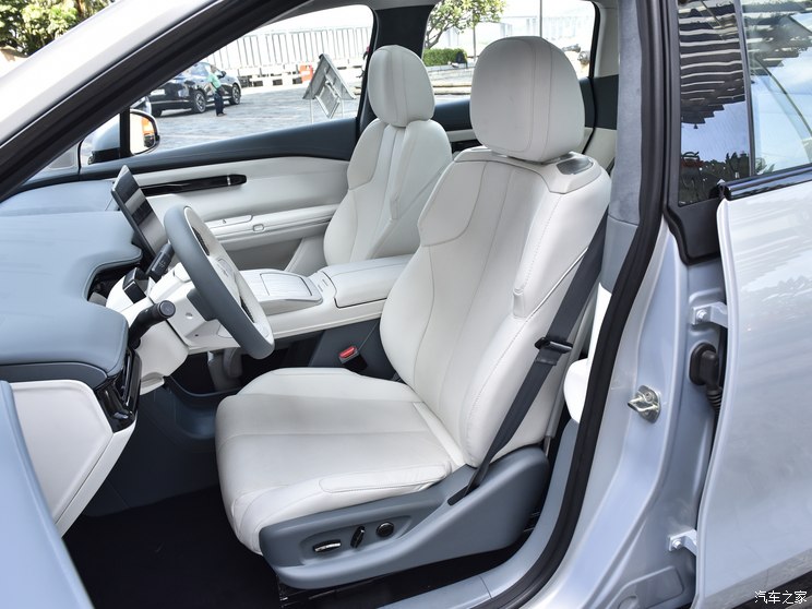 埃安 昊铂HT 2023款 670后驱特高压版 埃安 昊铂HT 2023款 670后驱特高压版