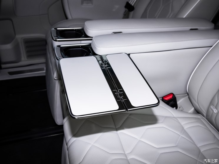 沃尔沃亚太 沃尔沃EM90 2024款 Ultra 沃尔沃亚太 沃尔沃EM90 2024款 Ultra