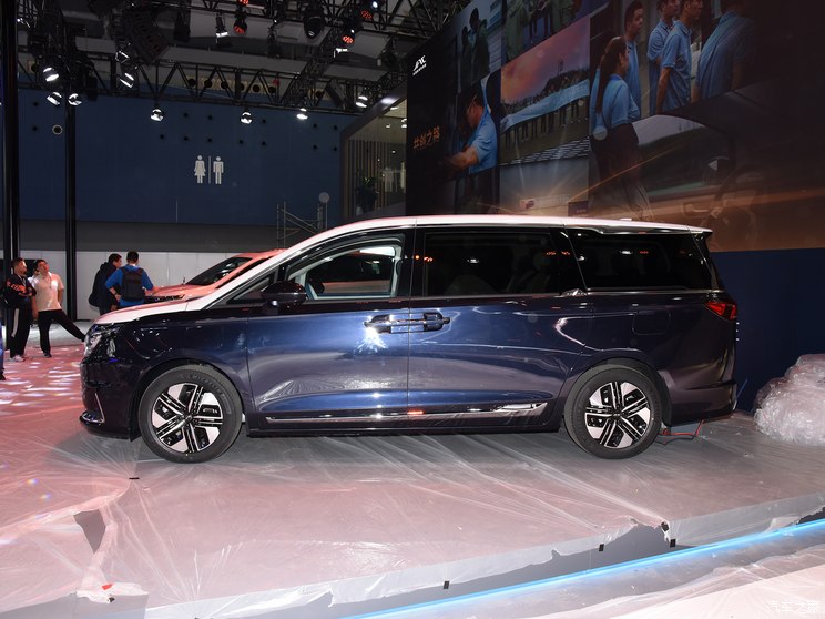 江汽集团 瑞风RF8 PHEV 2023款 量产版 江汽集团 瑞风RF8 PHEV 2023款 量产版