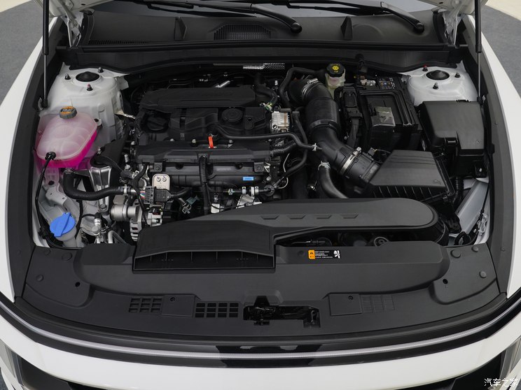 北京现代 索纳塔 2024款 1.5T 高配版 北京现代 索纳塔 2024款 1.5T 高配版