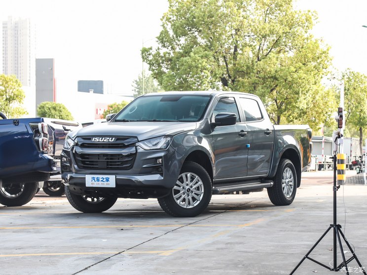 江西五十铃 D-MAX 2023款 1.9T手动四驱智领型 江西五十铃 D-MAX 2023款 1.9T手动四驱智领型