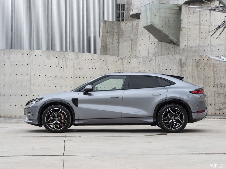 比亚迪 宋L 2023款 602km 四驱卓越型 比亚迪 宋L 2023款 602km 四驱卓越型