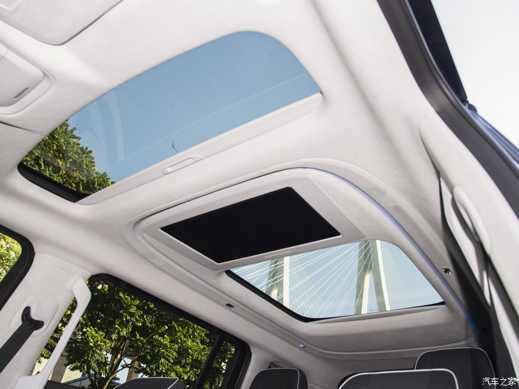 小鹏汽车 小鹏X9 2023款 前驱 磷酸铁锂