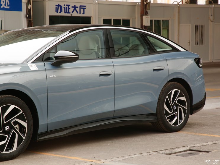 一汽-大众 大众ID.7 VIZZION 2024款 首发版 一汽-大众 大众ID.7 VIZZION 2024款 首发版