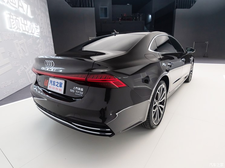 上汽奥迪 奥迪A7L 2024款 55 TFSI quattro S-line 高配版 上汽奥迪 奥迪A7L 2024款 55 TFSI quattro S-line 高配版