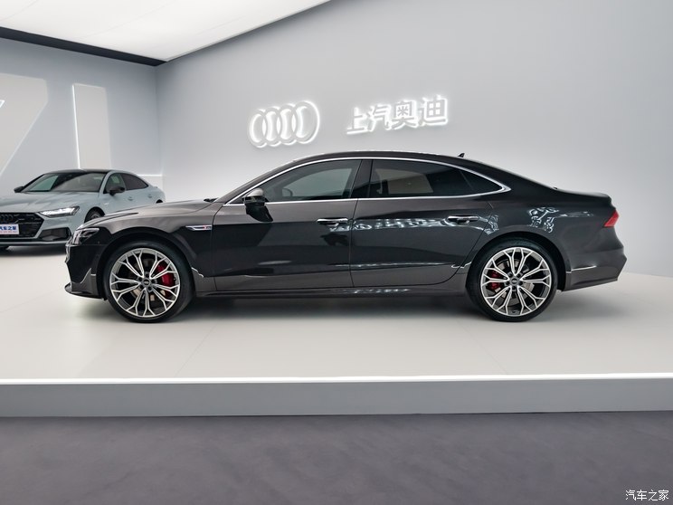 上汽奥迪 奥迪A7L 2024款 55 TFSI quattro S-line 高配版 上汽奥迪 奥迪A7L 2024款 55 TFSI quattro S-line 高配版