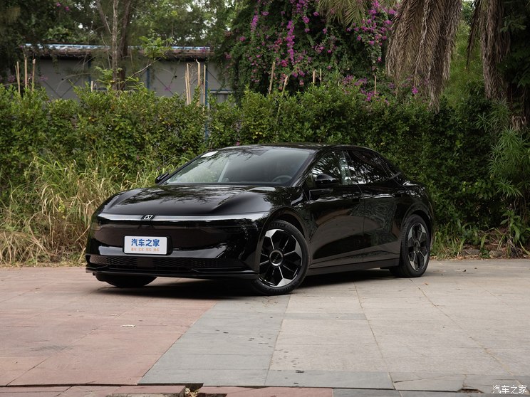 极氪 极氪007 2024款 后驱增强版 100kWh 极氪 极氪007 2024款 后驱增强版 100kWh