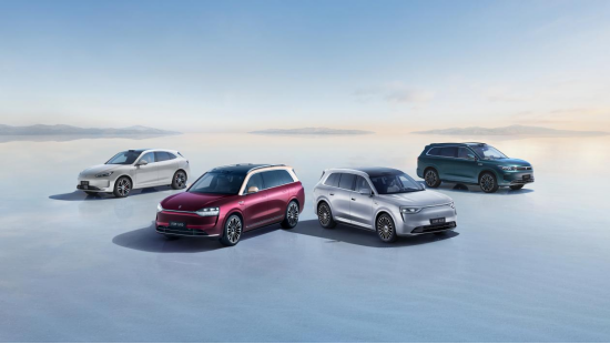 0822【外围稿】树智慧出行新标杆，问界M9 2025款智能座舱领先一代(1)1811.png